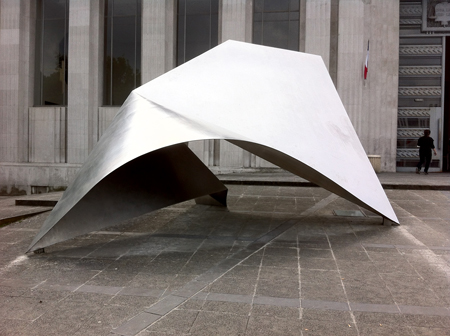 helene-vans-bethune-feuilles-blanches-pour-la-justice-sculpture-1998-06